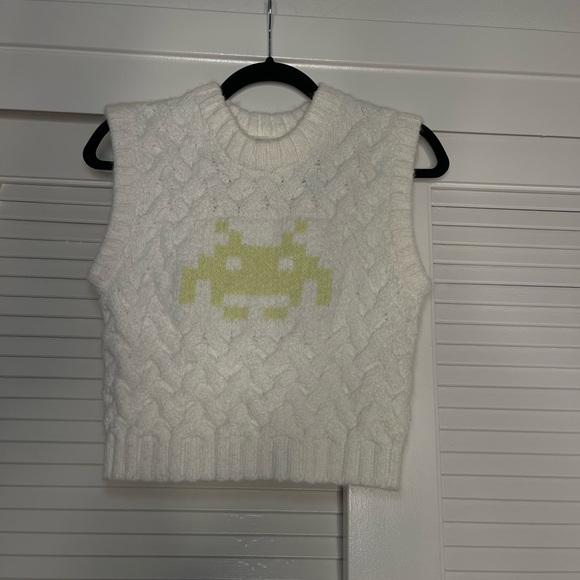 Zara x Space Invaders Knit Cropped Sweater - Rarely Worn - Picture 4 of 7